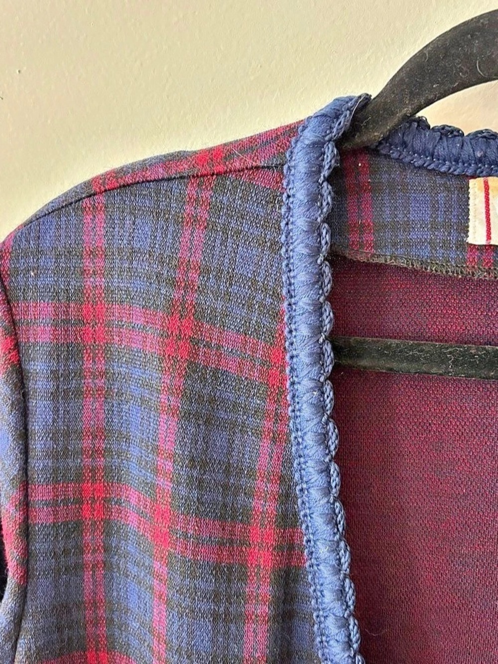 Cricket Lane Plaid Blazer in Blue & Red Like New - Picture 5 of 6